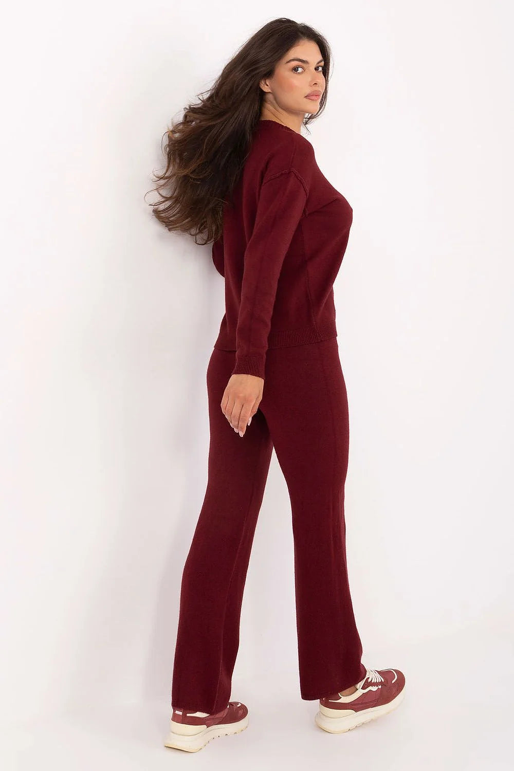 ensemble femme bordeaux pull oversize rond manches longues pantalon taille haute jambe large maille douce extensible côtelée chic confortable élégant
