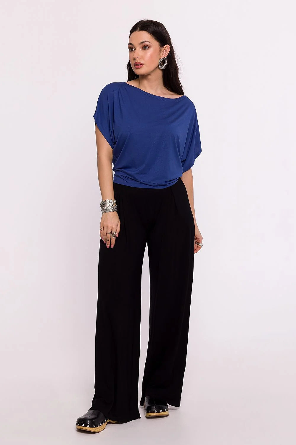 Chemisier Be Wear maille viscose qualité haute élégance confort coupe ample style moderne manches courtes col bateau couleur bleue intense