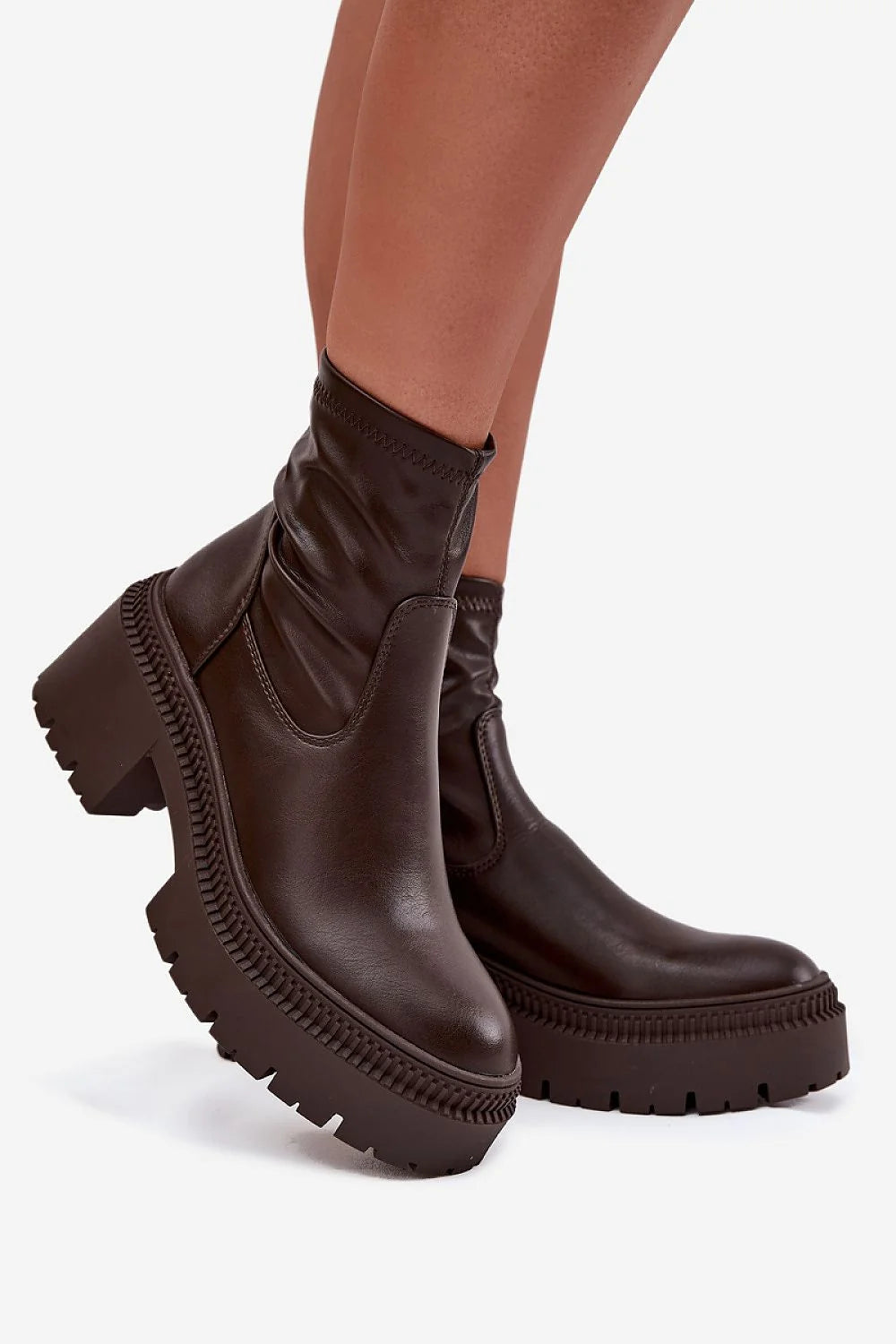 bottines femme plateforme chunky chelsea marron chocolat similicuir lisse semelle crantée épaisse talon bloc massif tige froncée zippée maintien urbain