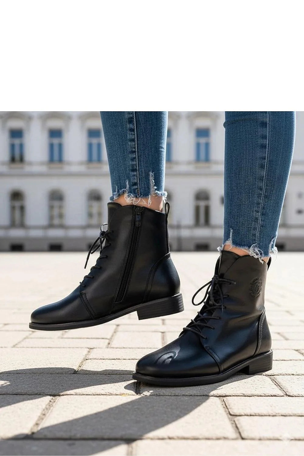 bottines femme montantes noires lacets zip intérieur doublées Eladia Gemre cuir synthétique talon bloc bas bout rond coutures