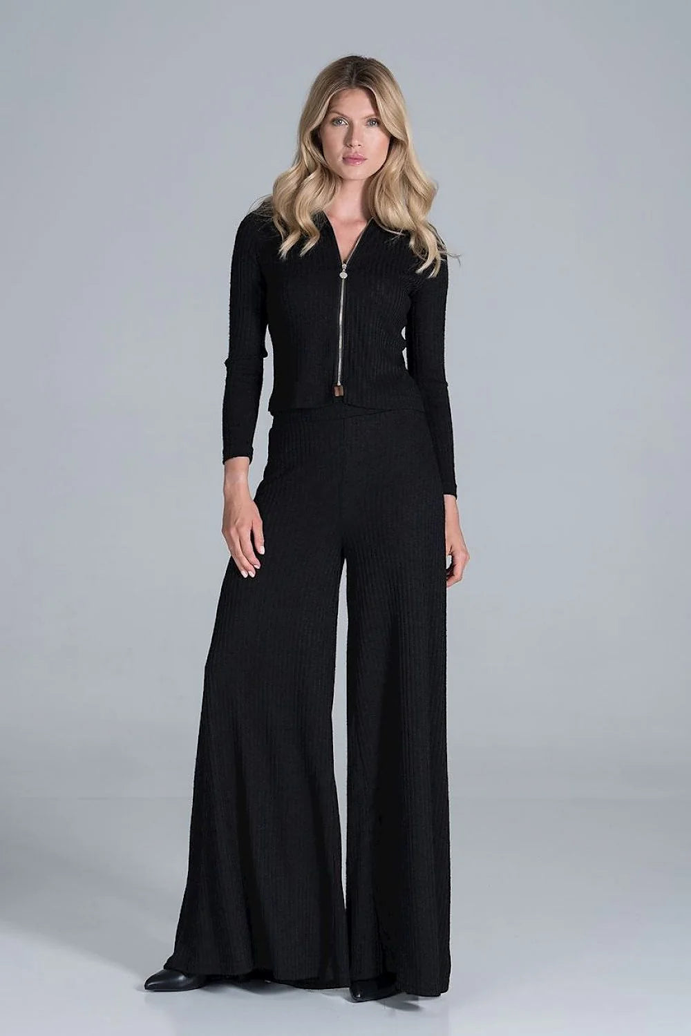 Ensemble femme maille côtelée bordeaux élégant et confortable avec pantalon large manches longues mode sophistiquée