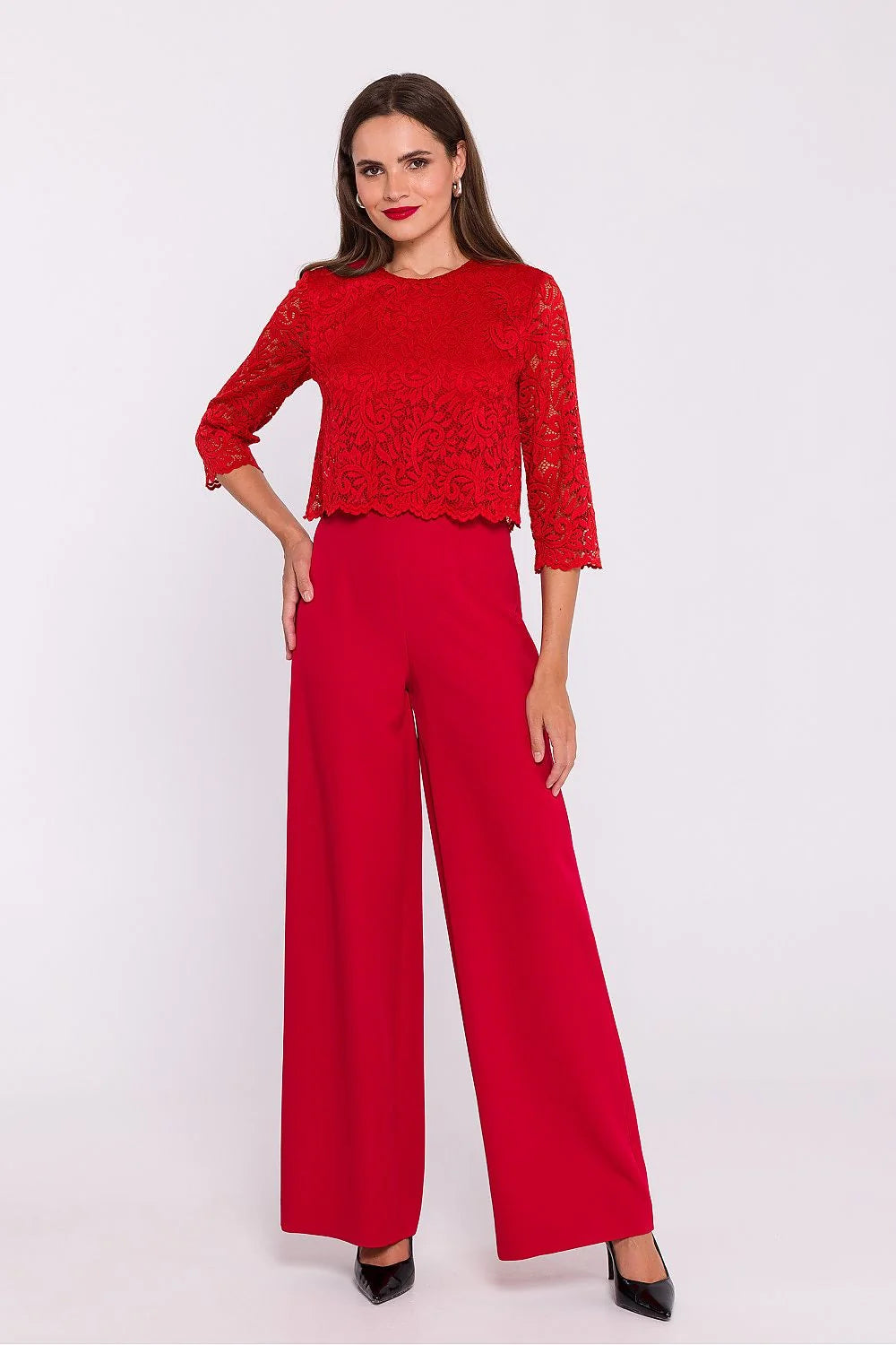 Combinaison dentelle soie rouge vif fleur motif haut manches 3/4 pantalon large femme élégance occasion festive