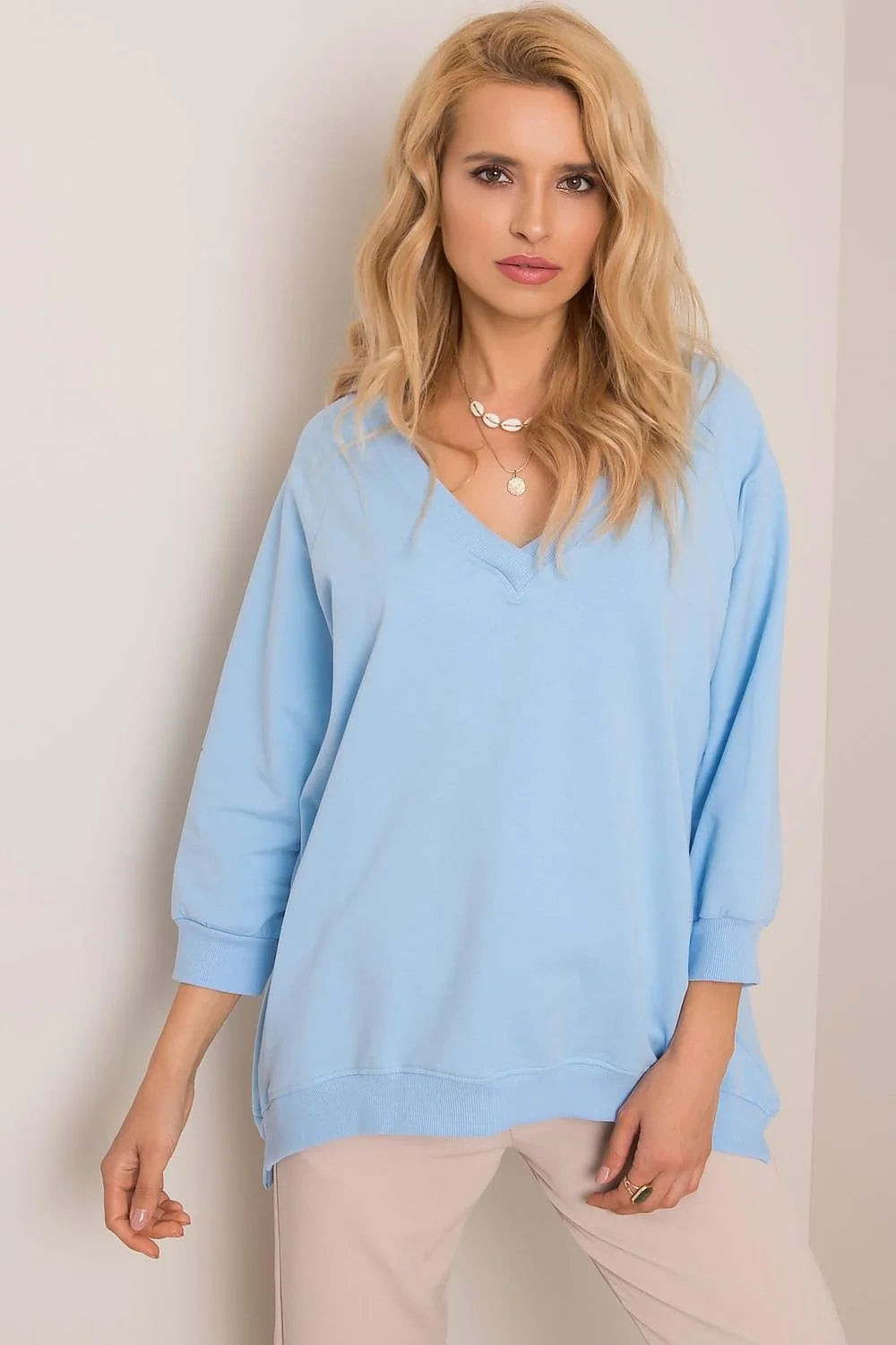 sweatshirt femme oversize colV bleu ciel coupe tunique ample manches trois quart tombé décontracté molletonné coton bordcôtes fendu casual chic