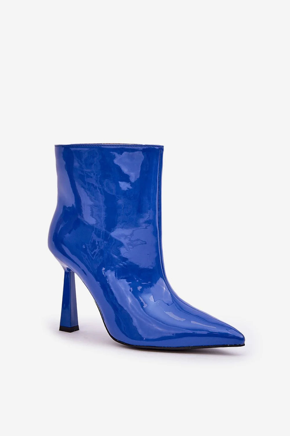 Bottines femmes modernes élégantes cuir verni couleur électrique talons hauts cheville ajustée bottes style audacieux soirée évent occasion spéciale
