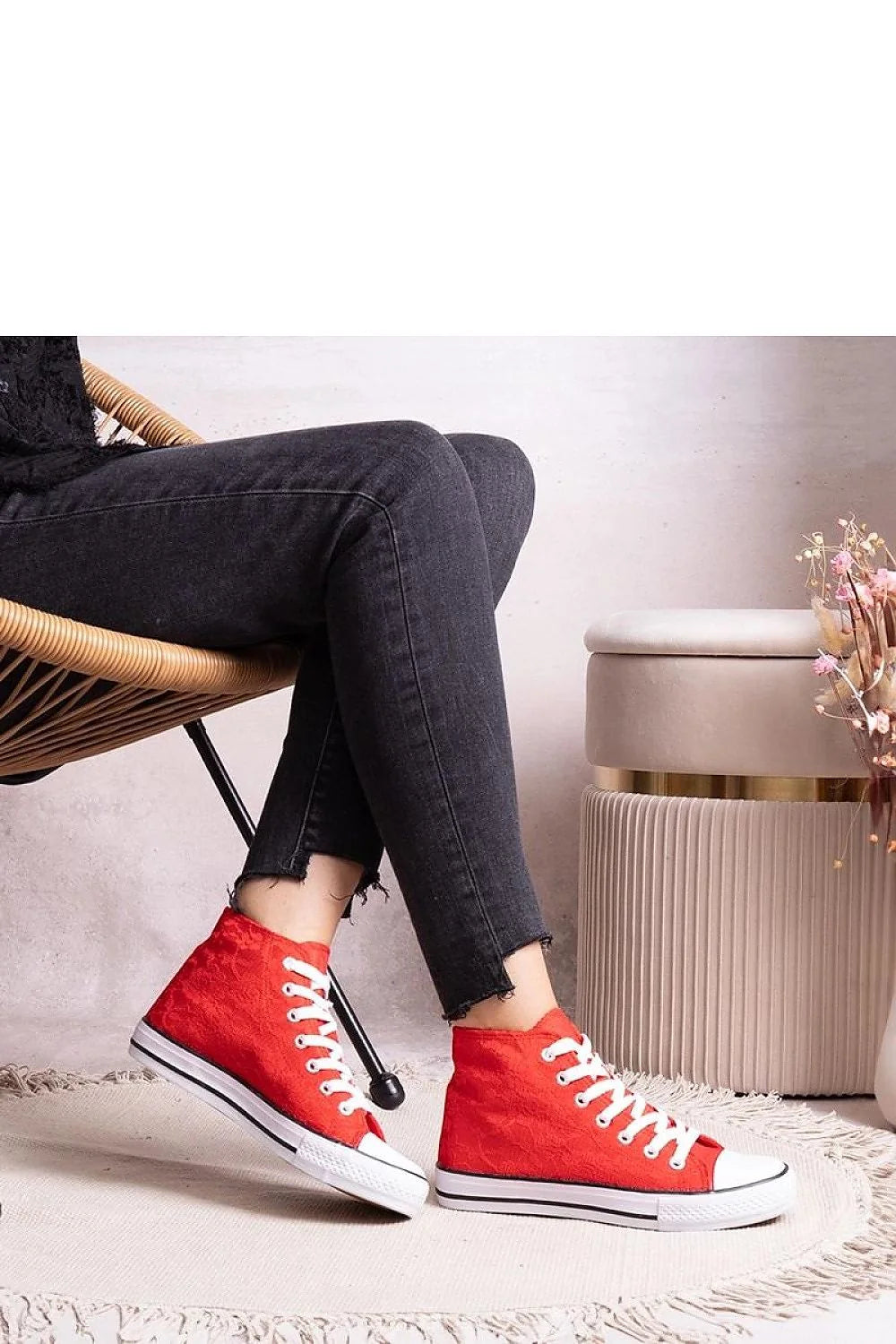 Baskets Solea modernes audacieuses rouge vif détails blancs tige haute lacets blancs caoutchouc durable sneakers femmes