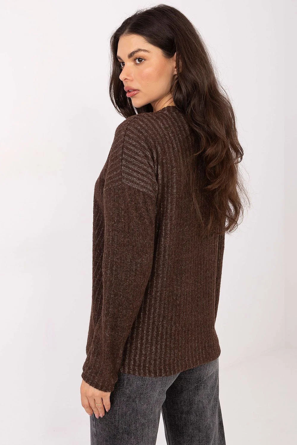 pull femme maille côtelée marron chocolat col rond manches longues coupe décontractée coton élasthanne douce épaissie patch ovale logo polyvalent