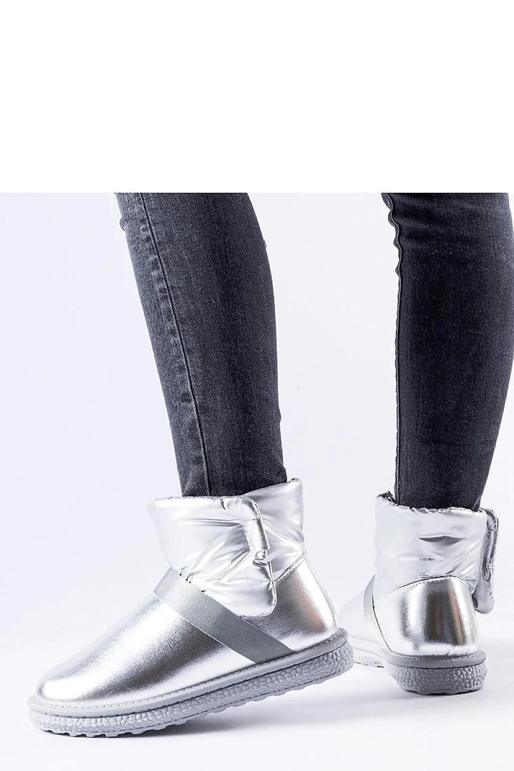 Bottes de neige pour femmes design moderne futuriste finition métallique argentée haute qualité confortables