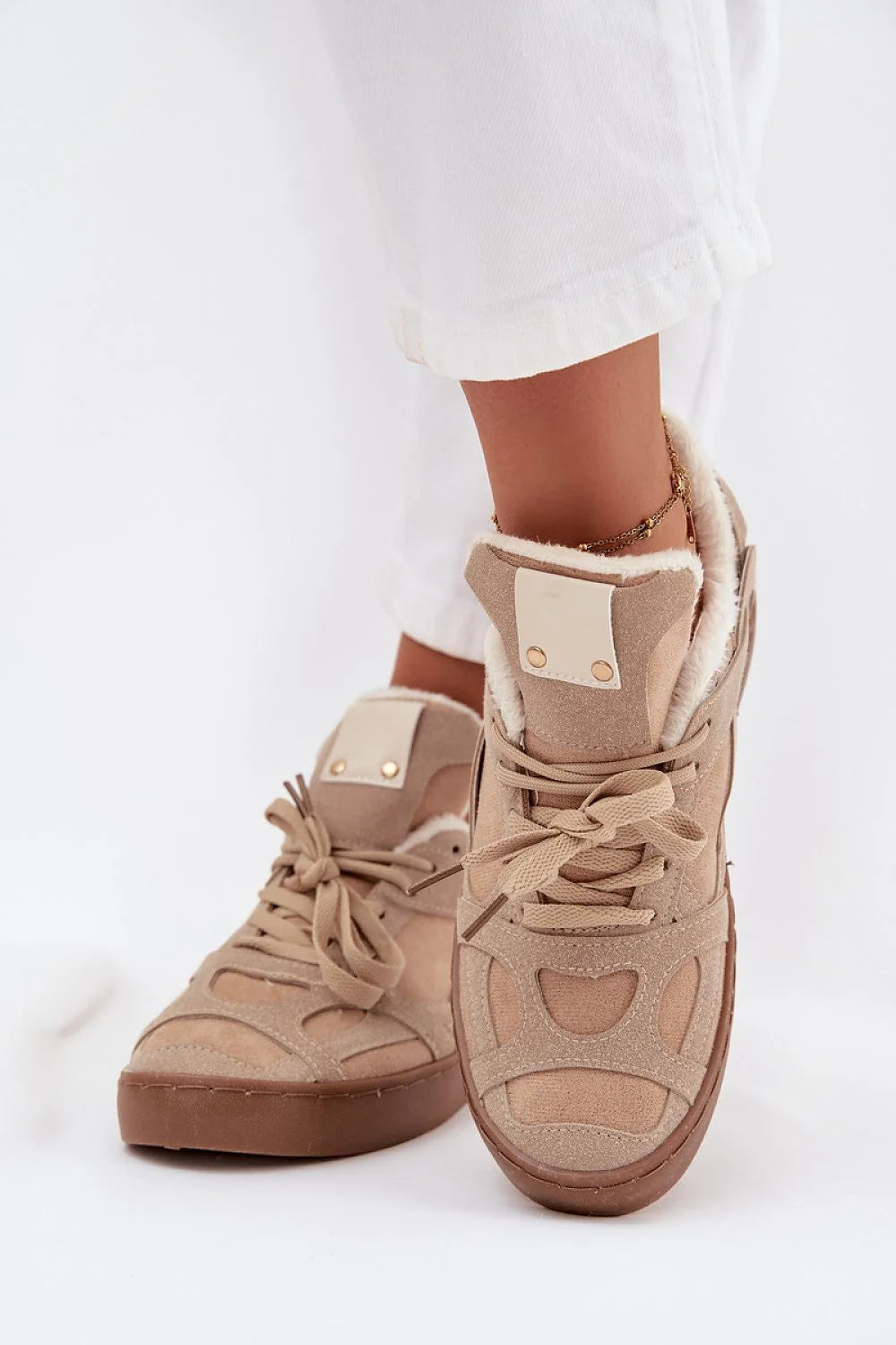 baskets basses femme suédine beige taupe semelle épaisse marron plateforme 25 millimetres doublure fourrure synthétique chaleureuse