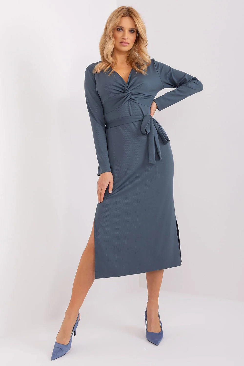 Robe élégante pour femme couleur bleu acier longue manches longues ceinture ajustable tissu fluide polyester spandex