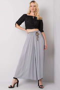 Tenue bohème femme crop top manches 3/4 palazzo pantalon gris clair sandales talons hautes