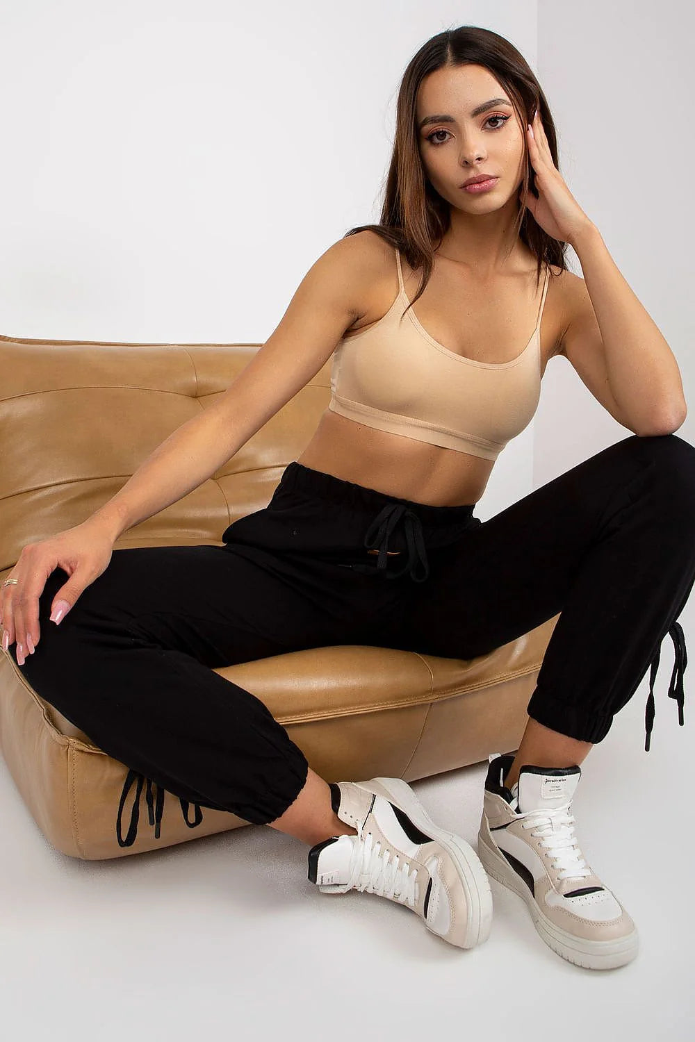 Pantalon de survêtement à taille haute en coton élasthanne pour femme, style moderne, couleur noire, confort et style