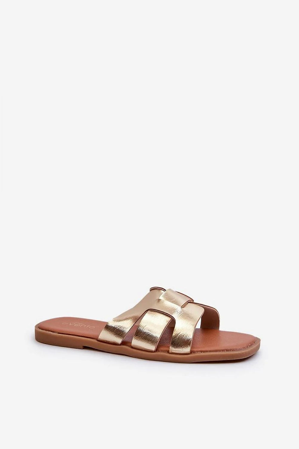 sandales métalliques dorées femmes mules similicuir brides larges entrelacées bout ouvert semelle camel plate légèrement rembourrée confortables élégantes