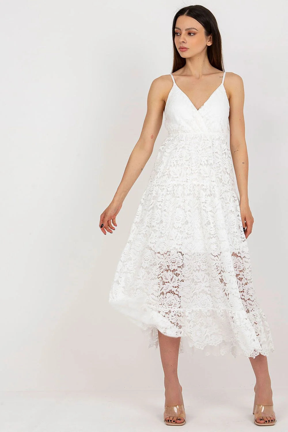 Robe de jour Och Bella dentelle blanche midi fines bretelles décolleté en V taille ajustable femme