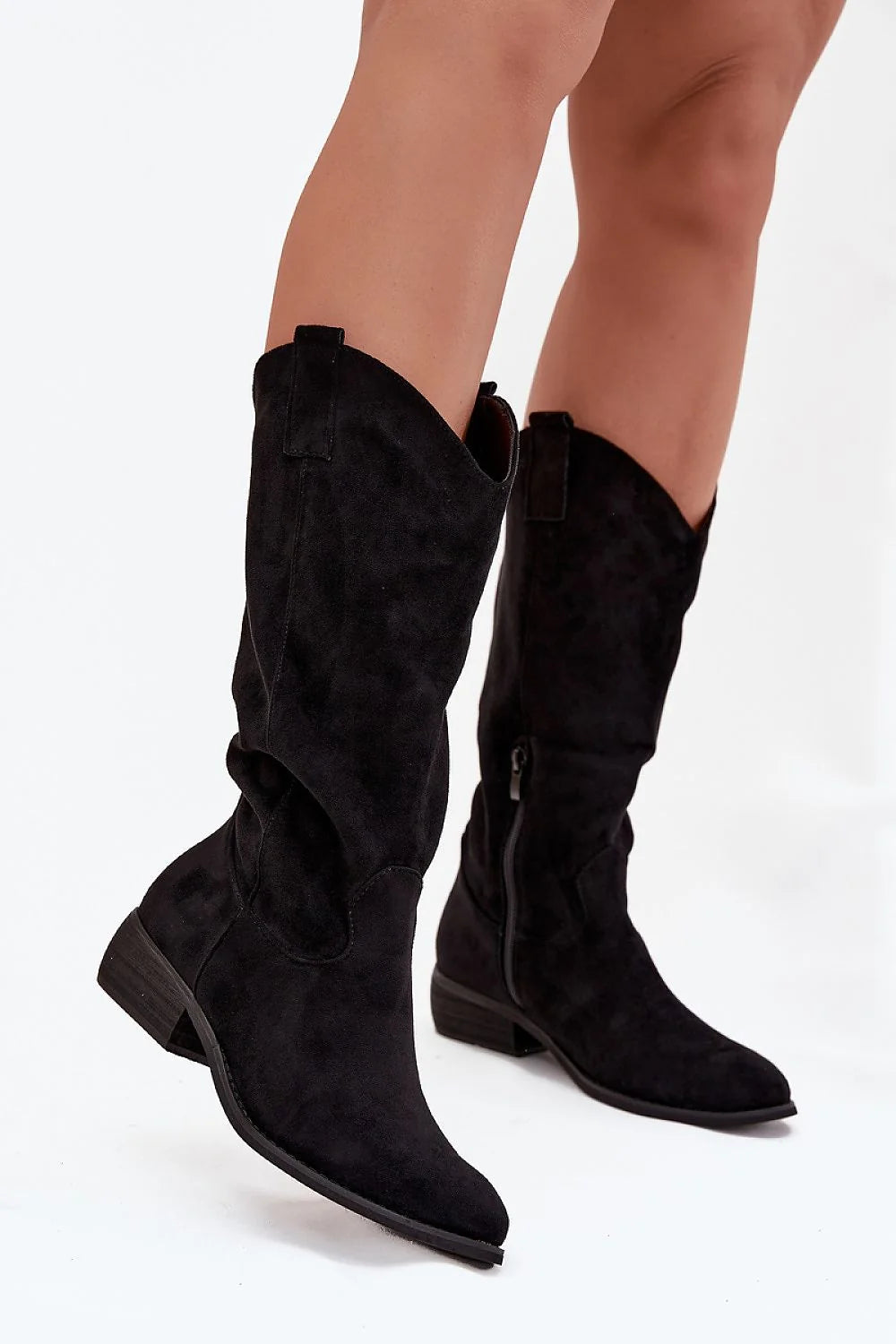 bottes cowboy femme suédine écologique noire mi mollet effet daim bout amande talon bas empilé tige froncée fermeture éclair latérale