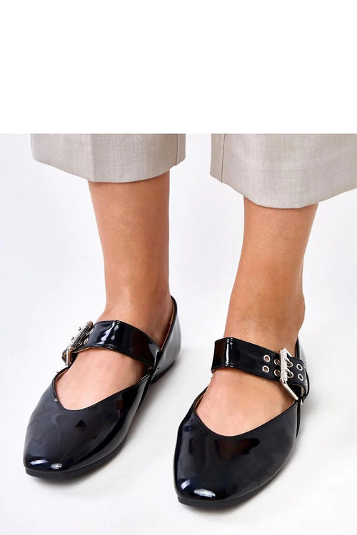 ballerines vernis noir bout carré bride empeigne large boucle métallique plat talon confort cuir écologique semelle intérieure durable élégante polyvalente