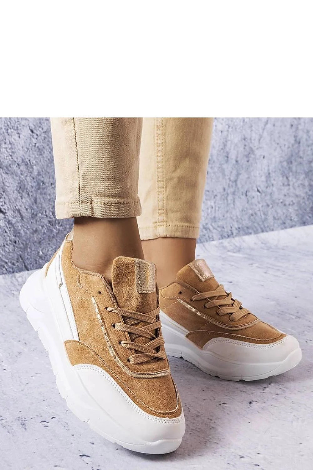 baskets Solea femmes cuir suédé camel écologiques confortables compensées semelle blanche antidérapante surpiqûres renforts lacets casual chic urbain