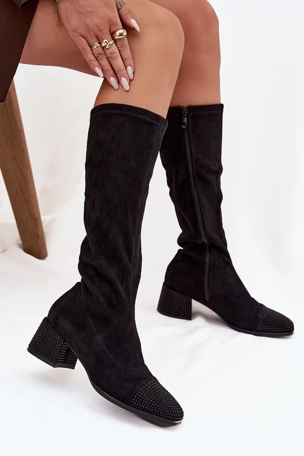 bottes femme suédine noire talon bloc zircons strass embellissements zippée doublure douce confortable chaude coutures raffinées élégantes polyvalentes soirée bureau
