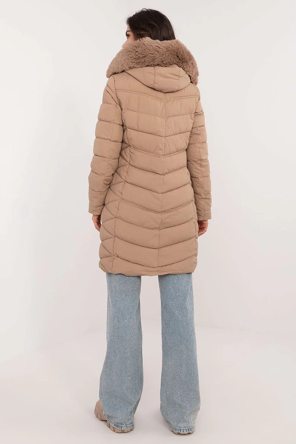 Veste d'hiver élégante pour femme en polyester matelassé capuche fourrure amovible longueur genoux fermeture à glissière beige moderne