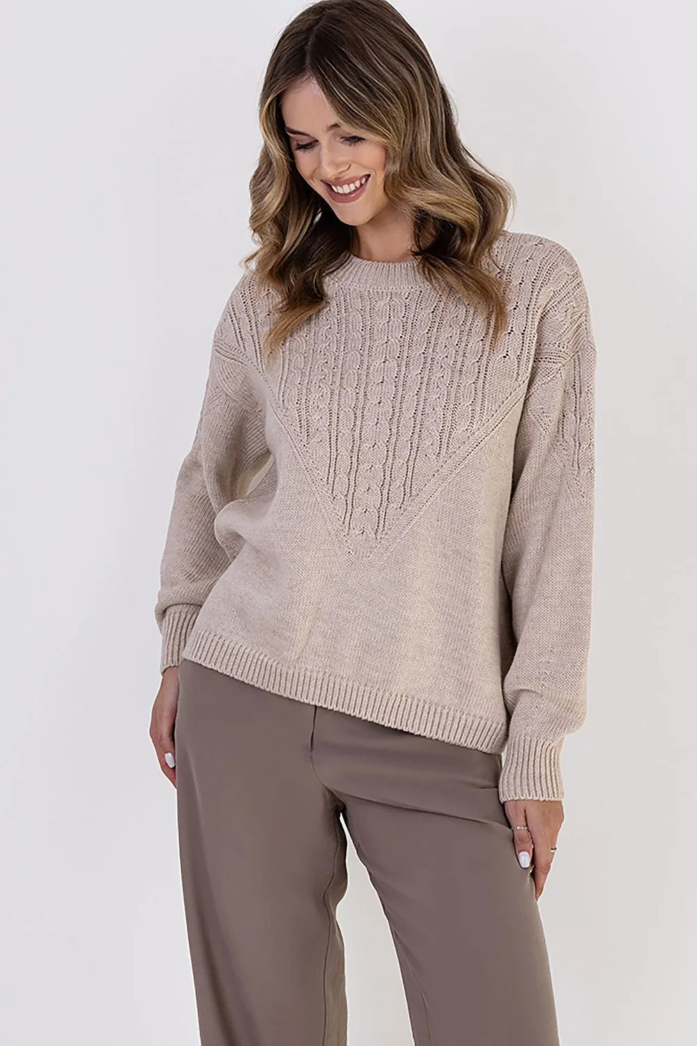Pull féminin MKM design sportif raffiné motif écosse tresses longues maille acrylique laine beige versatile