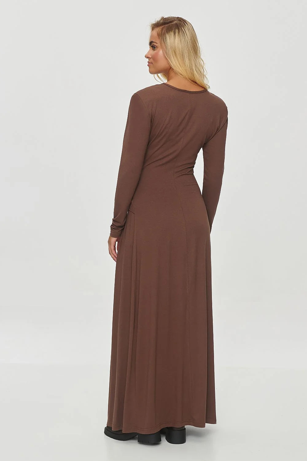 Robe de jour Makadamia longue manches longues encolure V taille ajustable fente latérale viscose femme élégante moderne