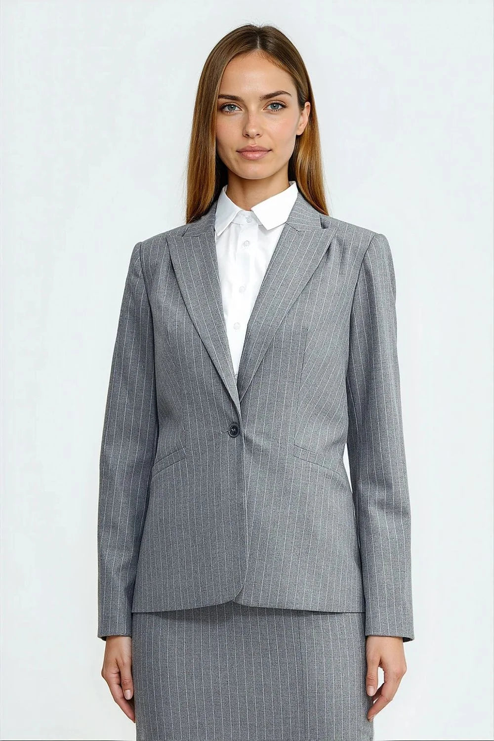 blazer cintrée ajustée veste rayures subtiles contrastées tennis col classique revers manches longues boutonnées épaulettes hanches minimaliste fausses poches doublée