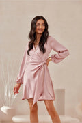 Robe de cocktail élégante en satin rose poudré longues manches bouffantes taille ajustable femme