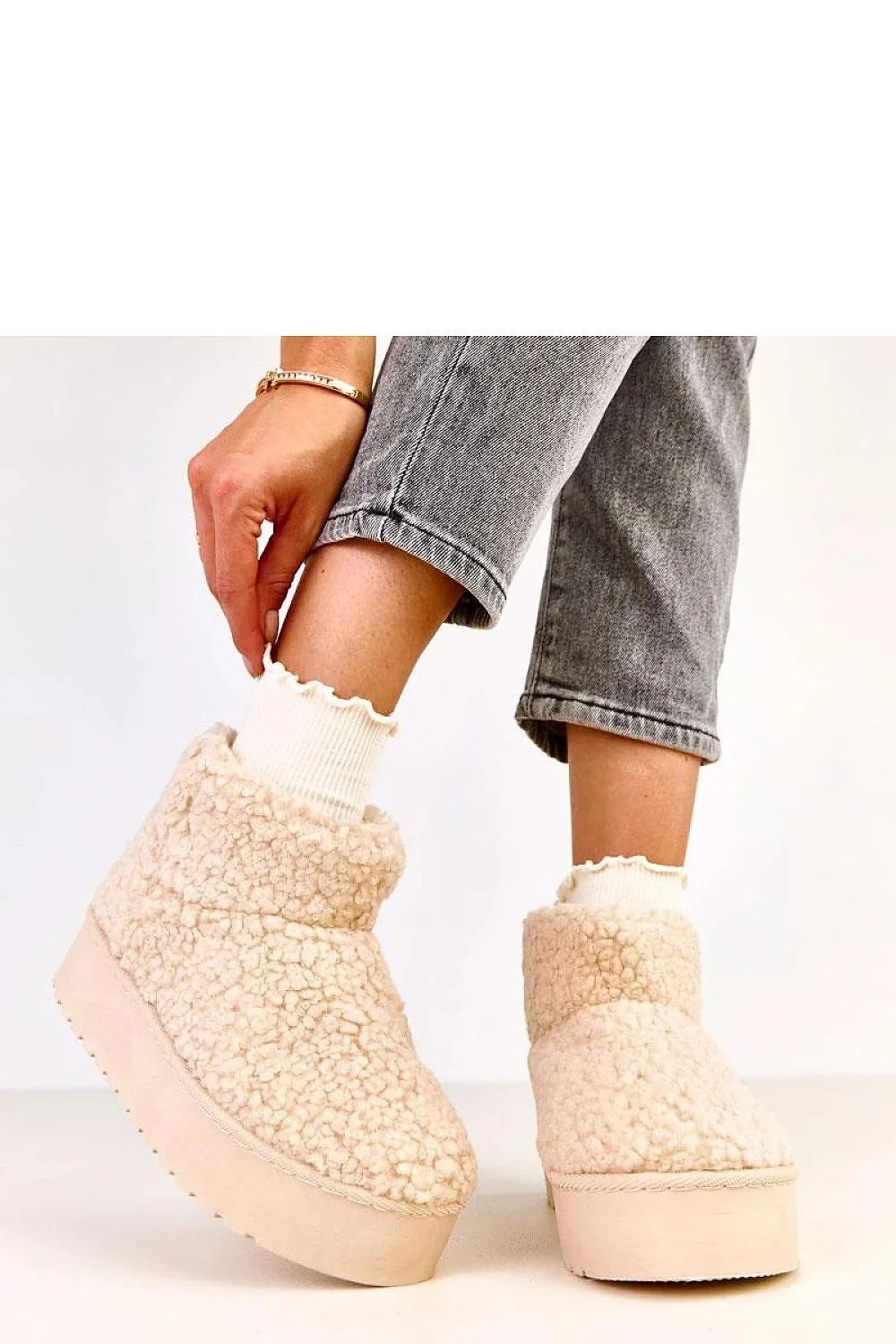 bottes neige fourrure synthétique mouton doublure pelucheuse sherpa beige crème bouclette imitation peau plateforme 4cm semelle antidérapante slipon
