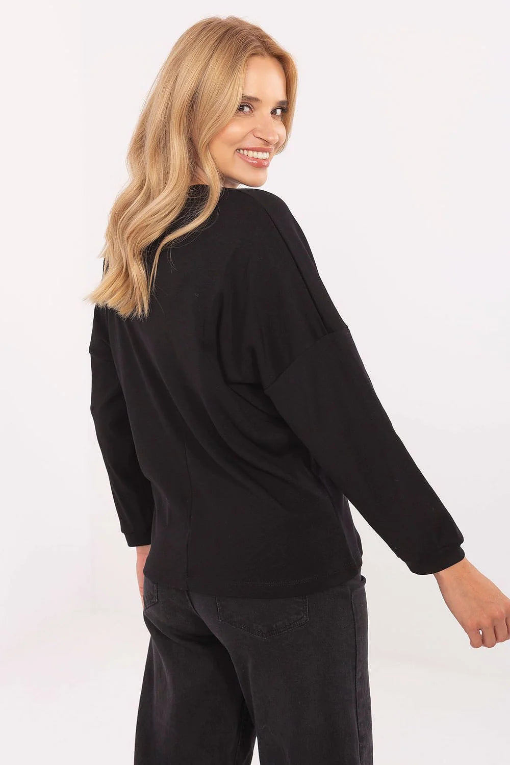 col rond manches longues coupe décontractée oversize noir uni petit logo blanc poitrine côtelés molletonné doux