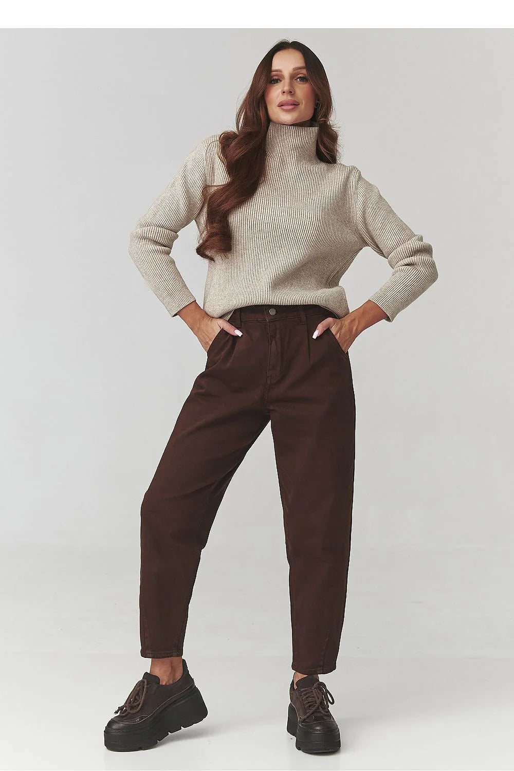 pull femme col roulé côtelé beige clair tricot miépais oversize coupe droite manches longues bassin viscose polyamide polyester