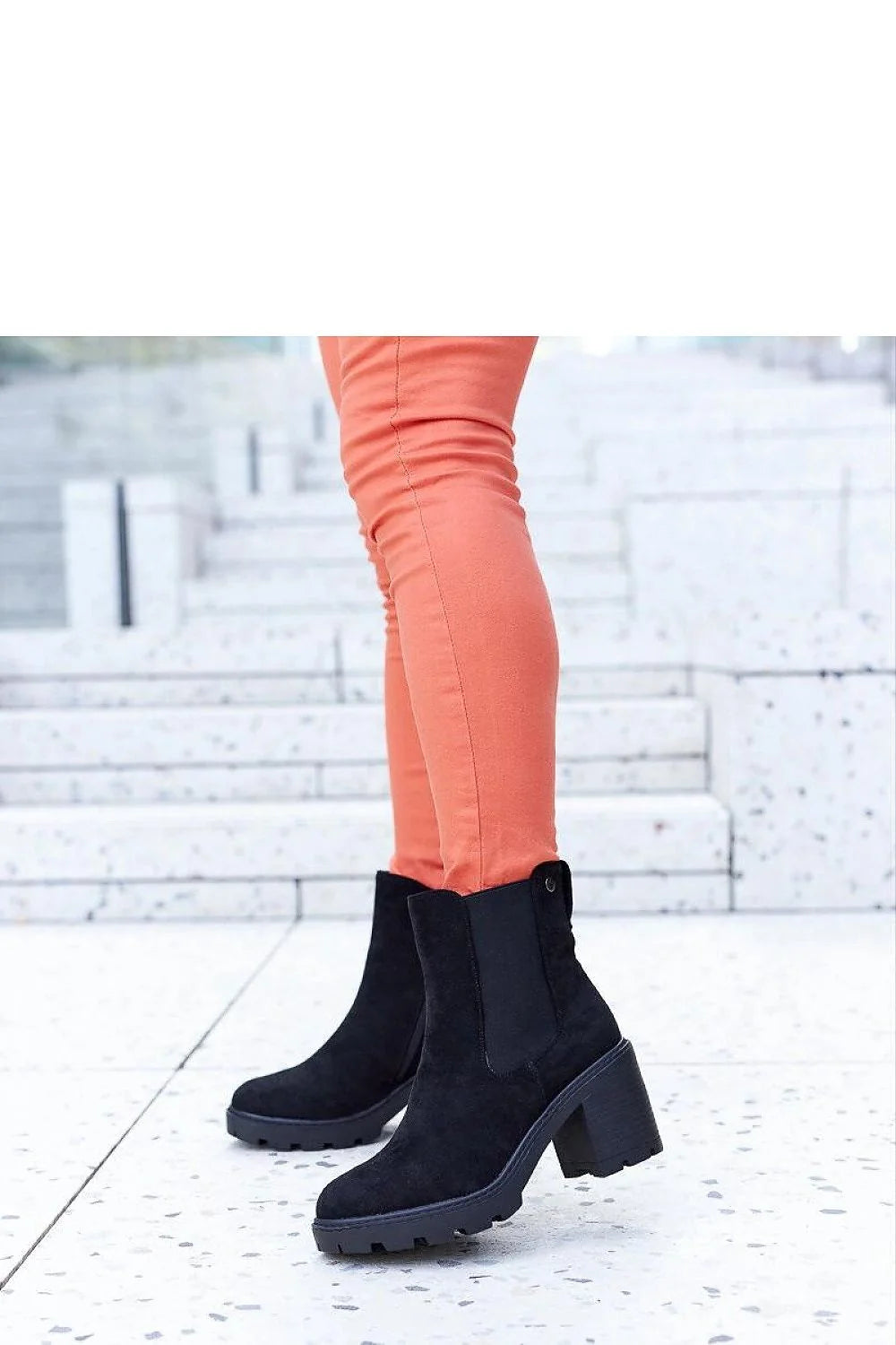 Bottes à talons carrés en éco-suède isolées noires femmes style Chelsea coupe ajustée talon 5-7 cm fermeture éclair latérale
