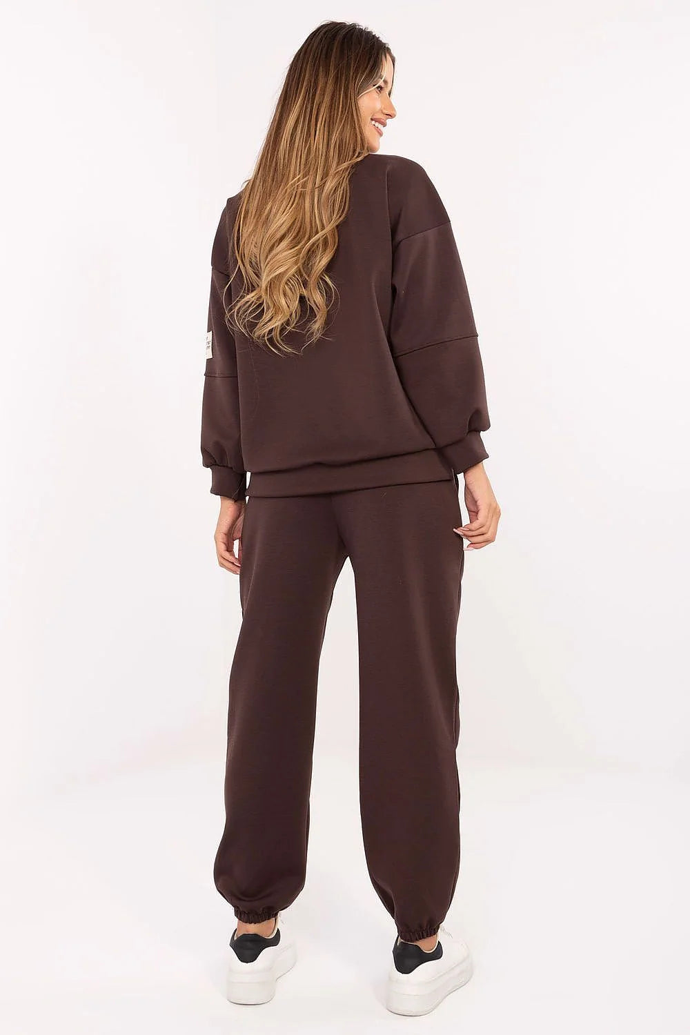 survêtement femme marron chocolat molleton douceur beurre viscose élasthanne coton oversize épaules tombantes col rond pantalon taille haute cordon blanc