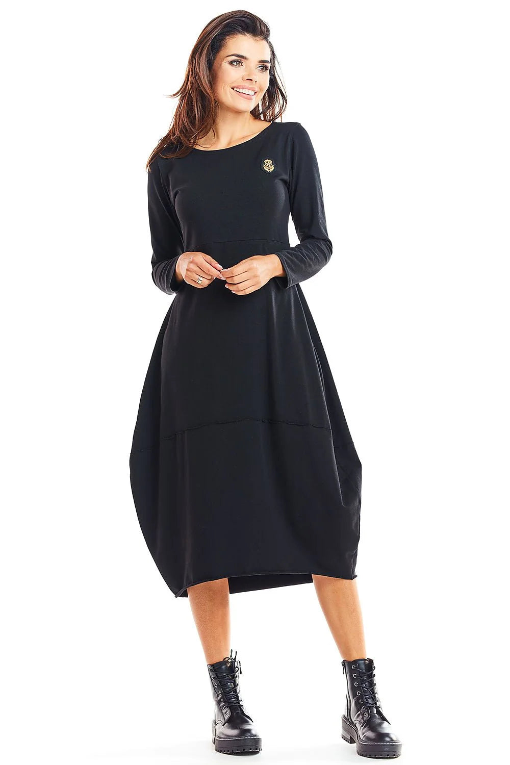 Robe midi coton beige ample moderne confortable manches longues pour femme style décontracté quotidien