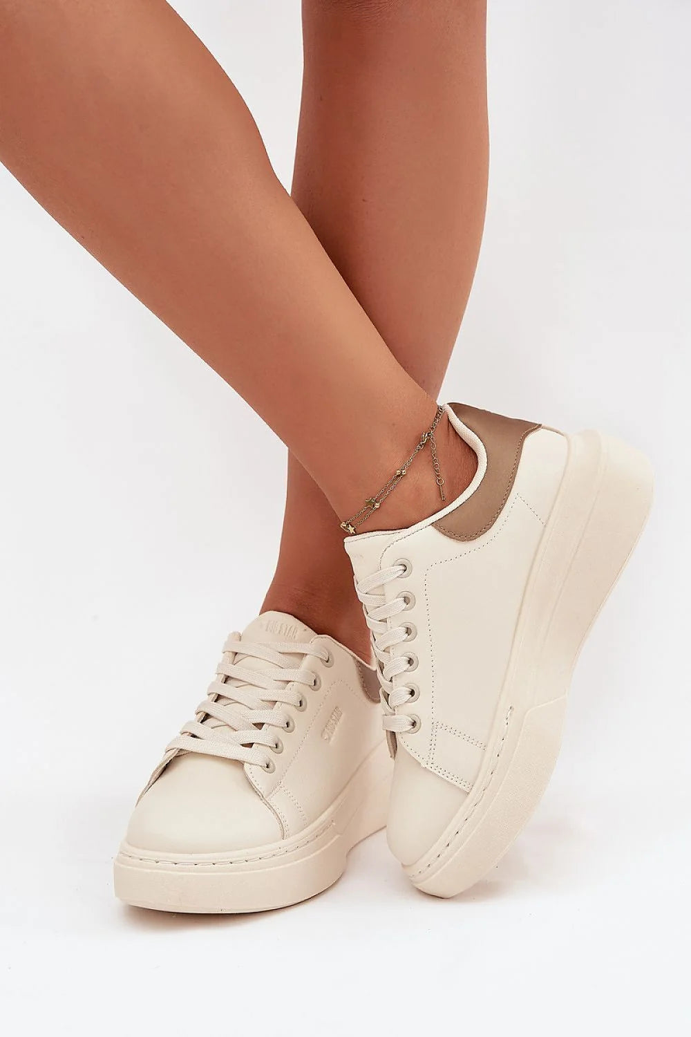 sneakers femme BigStar cuir synthétique crème taupe contrefort plateforme 4cm semelle mousse rembourrage lacets œillets métalliques minimaliste élégant