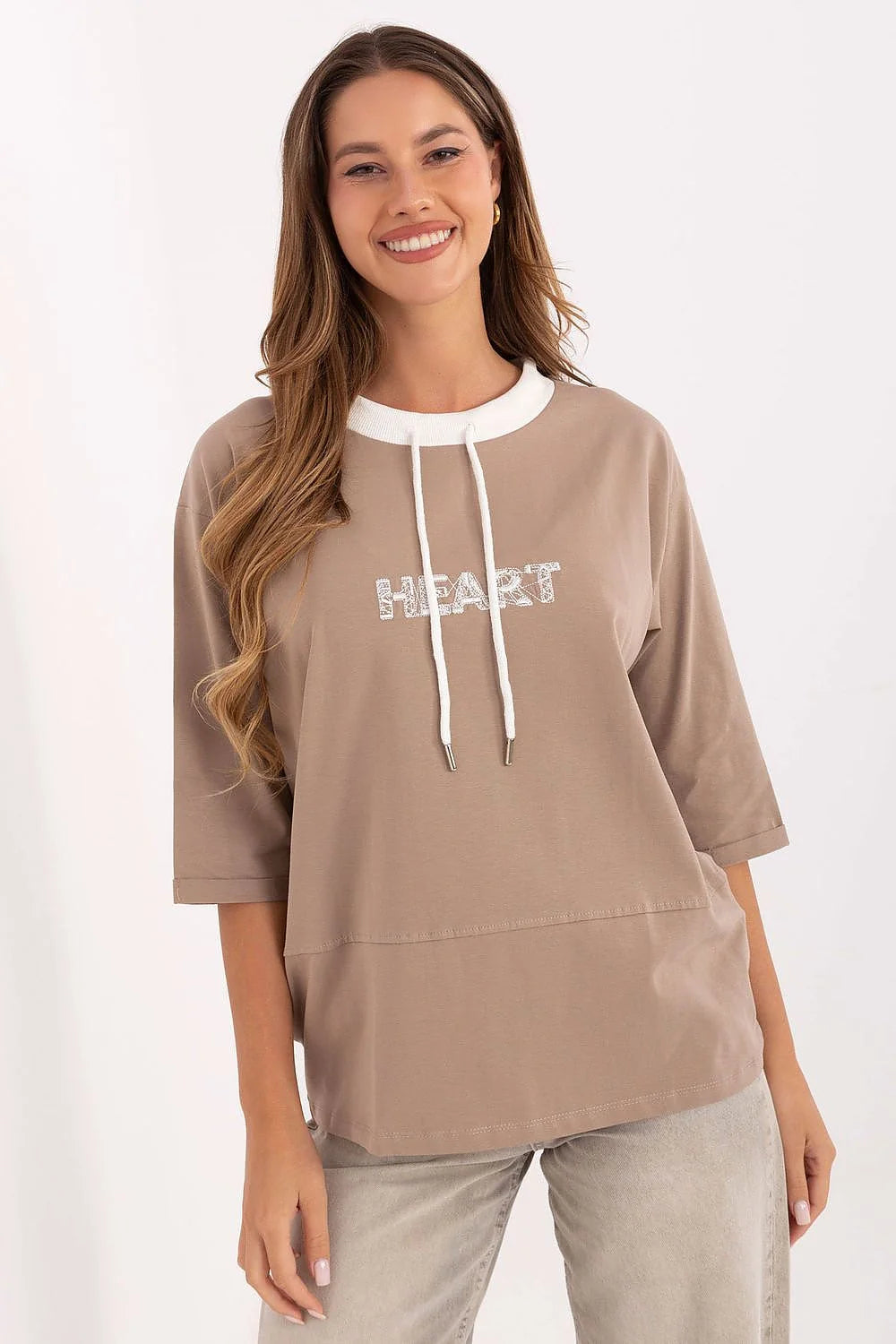 chemisier femme décontracté broderie lacets décolleté rond manches troisquarts coupe loose col contrasté cordons métalliques taupe jersey coton stretch pailleté