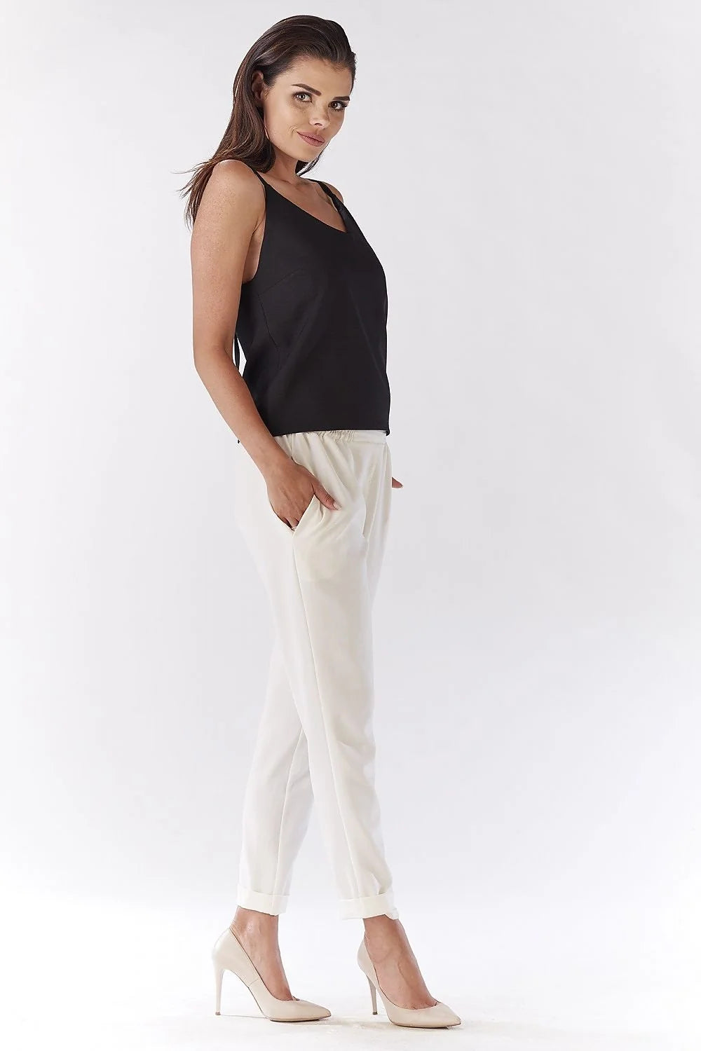 femme pantalon awama coton polyester taille élastique coupe droite fluide respirant écru poches latérales ourlets retroussés jambe fuselée minimaliste chic