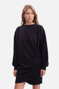 robe sweat femme oversize noire molletonnée douce confortable décontractée chic col rond manches longues épaules tombantes poignets côtelés
