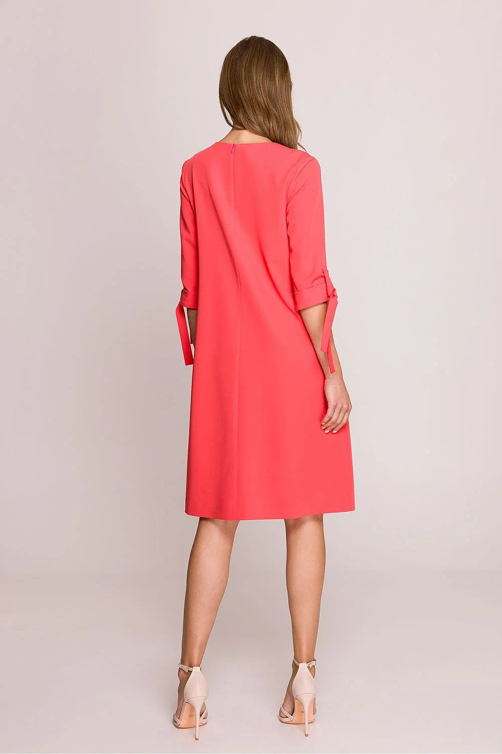 robe corail vif midi droite ample fluide légère polyester manches trois quarts noeuds sobre féminine élégante bureau cérémonie confort lavable