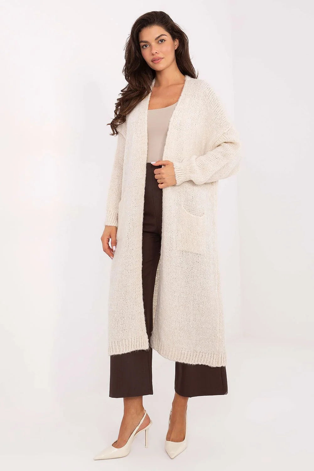 cardigan long femme oversize ouvert ivoire maille moelleuse duveteuse coupe droite épaules tombantes bords côtelés poches plaquées manches longues