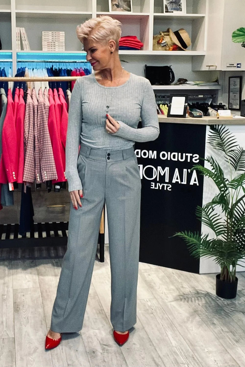 Costume femme deux pièces haut ajusté manches longues pantalon taille haute jambes larges coton elasthanne polyester
