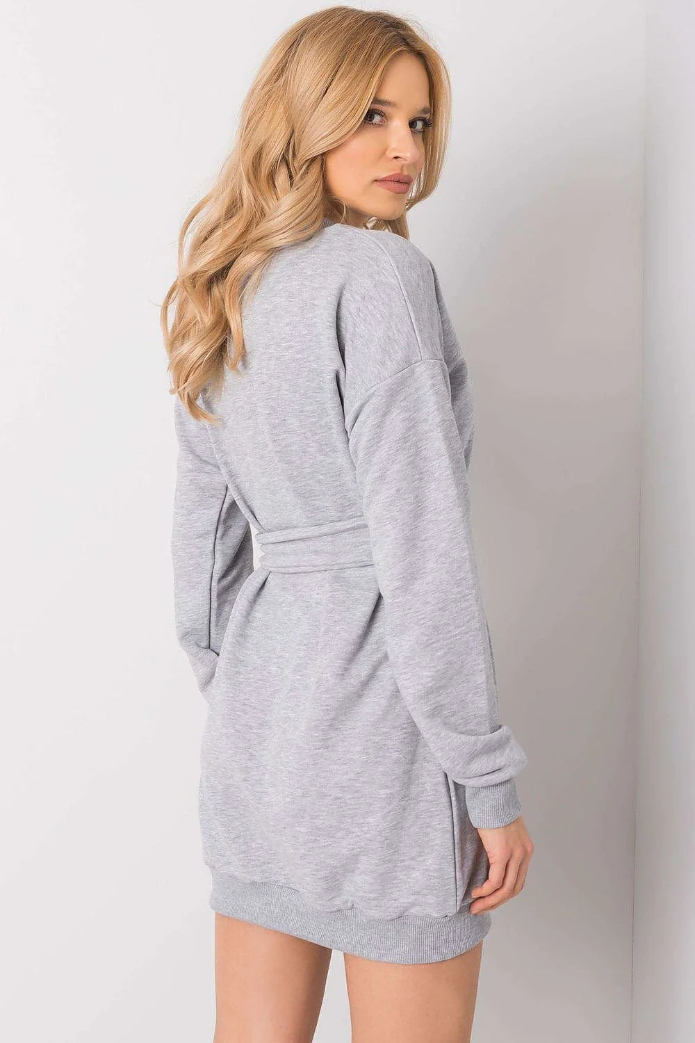 Robe de jour en coton gris, ceinture ajustable, manches longues, encolure ronde, coupe cintrée, longueur mi-cuisse, femmes