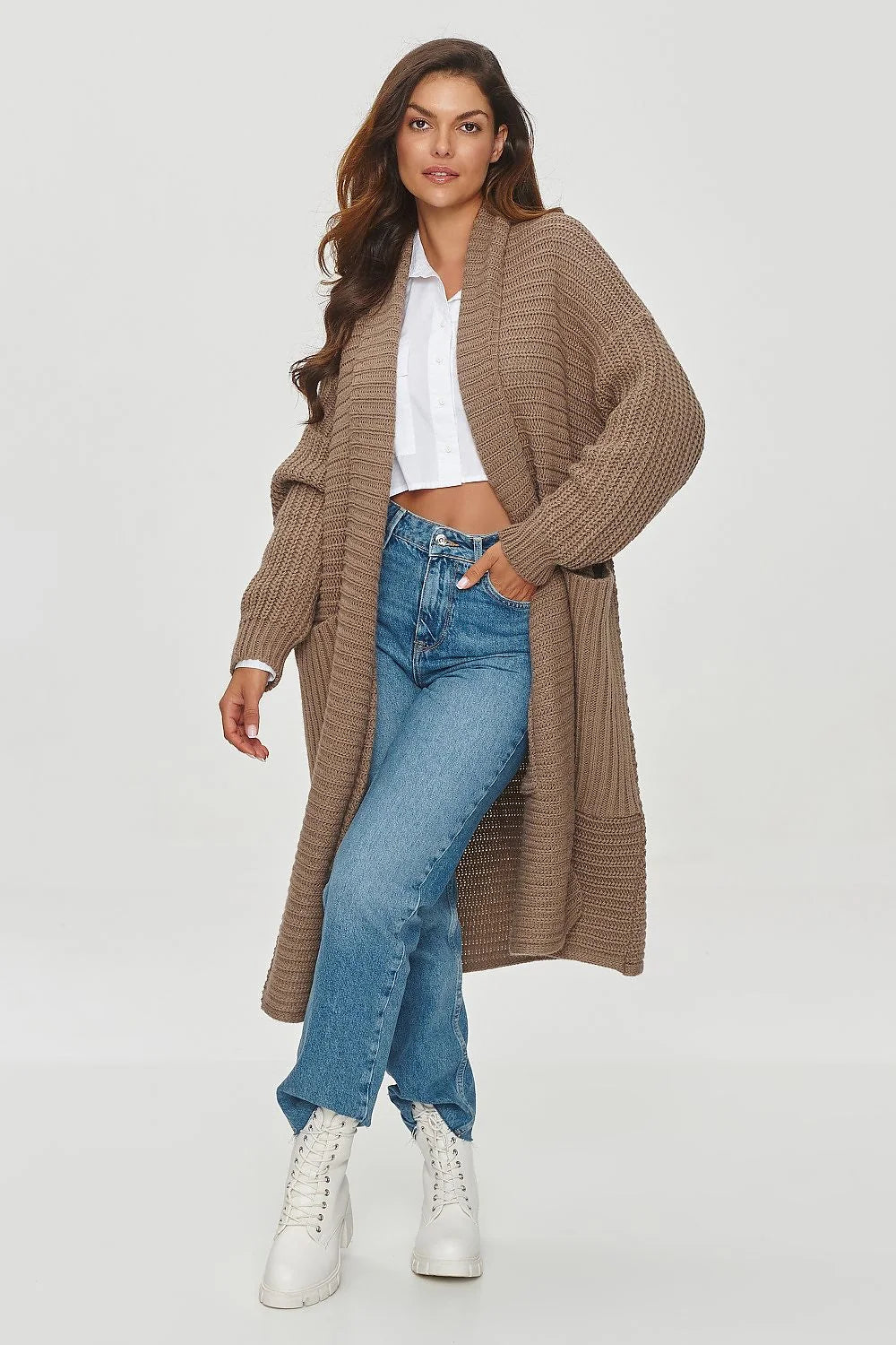 Cardigan Makadamia long ample maille épaisse manches longues poignets côtelés couleur brun taupe femmes