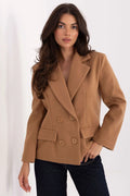 manteau femme blazer court double boutonnage camel tailleur cintré manches longues poches rabats tissu laineux doux polyester léger doublure absente