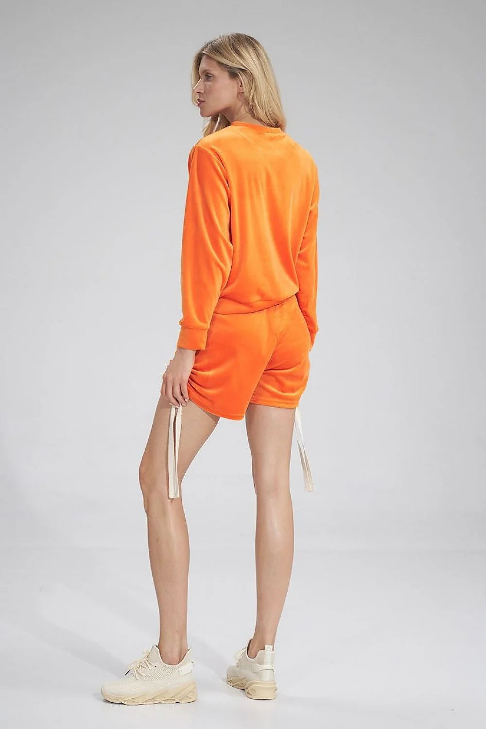 sweatshirt Figl femme velours orange vif court manches longues col rond semi ajustée poignets côtelés logo métallique discret