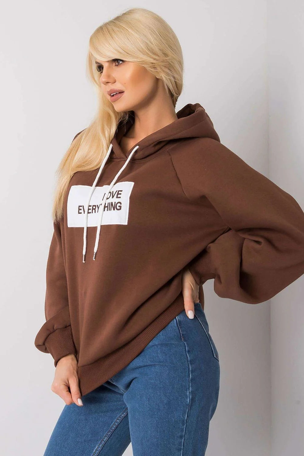Sweatshirt à capuche pour femme design moderne décontracté marron avec inscription LOVE EVERYTHING coton polyester manches longues ample