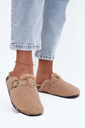 mules femme sabots fourrées sherpa beige teddy bout fermé dos ouvert bride réglable boucle métal rembourrée semelle crantée caoutchouc