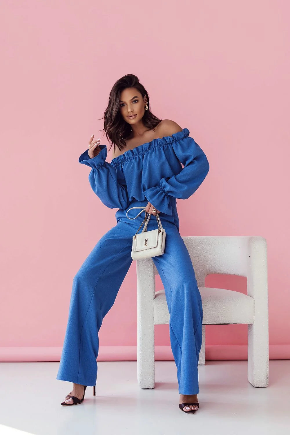 Ensemble La Balancia pour femme, épaules nues, encolure volantée, manches longues, pantalons palazzo large, bleu vif, taille haute, occasion semi-formelle