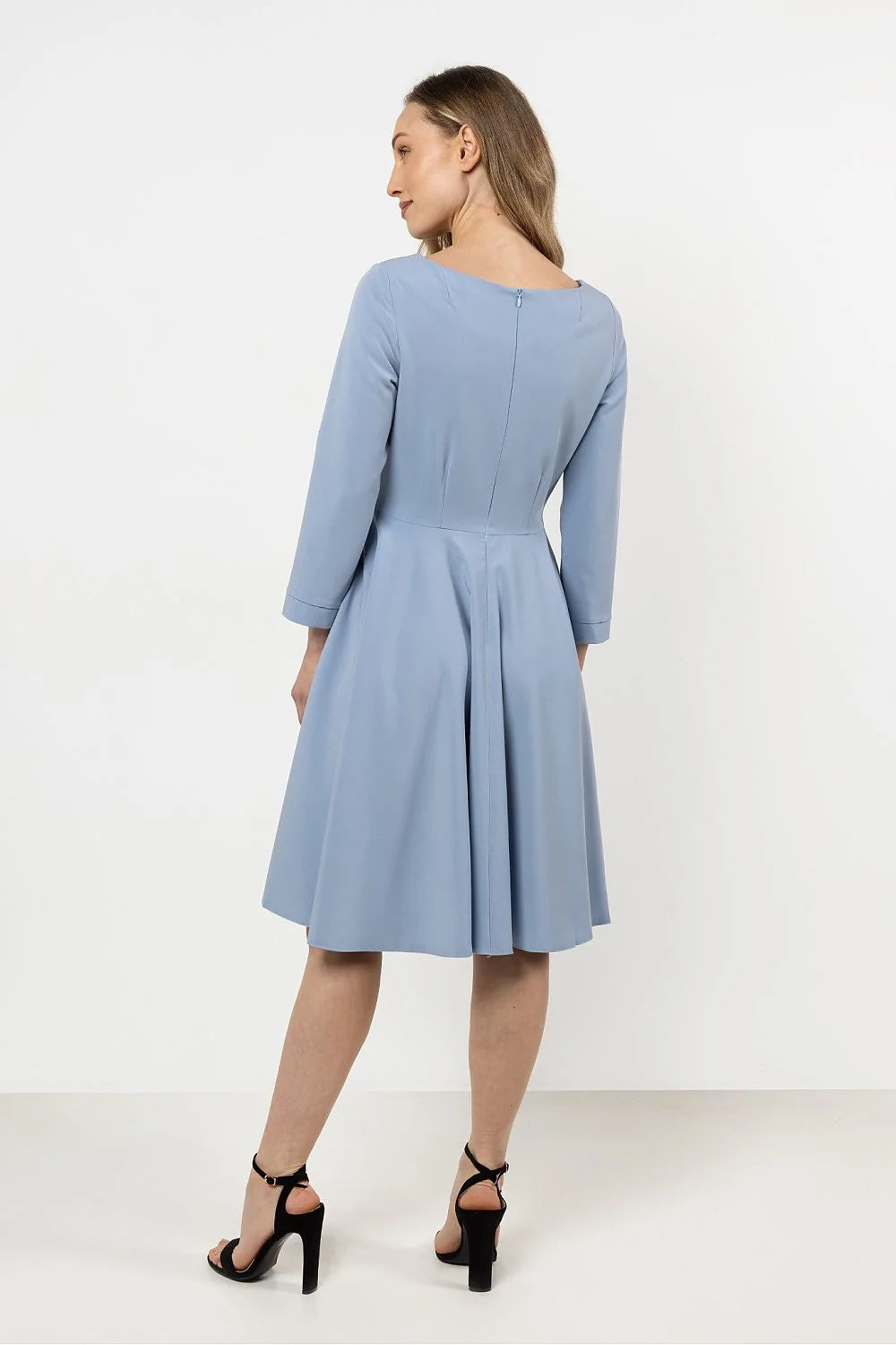 Robe classique moderne bleu clair en polyester/viscose manches longues taille cintrée boutons noirs femme