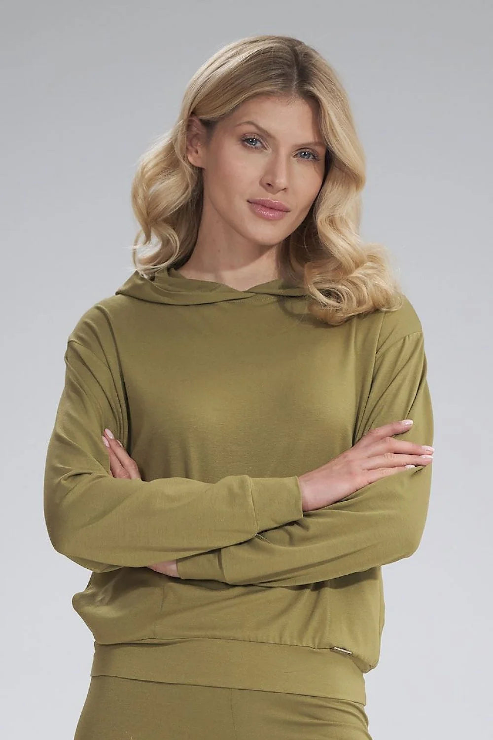 Ensemble détente femme taupe sweatshirt capuche pantalon ajusté viscose élasthanne style minimaliste confort ultime