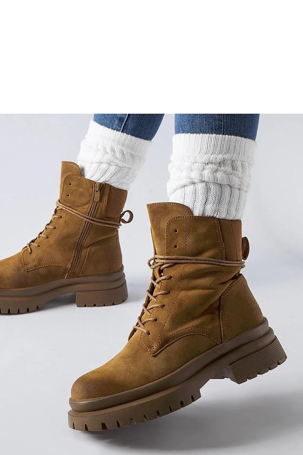 Bottines femme cuir suédé brun moyen design robuste moderne mode urbaine occasionnels casual confortables lacets métalliques semelle caoutchouc écolabellisées
