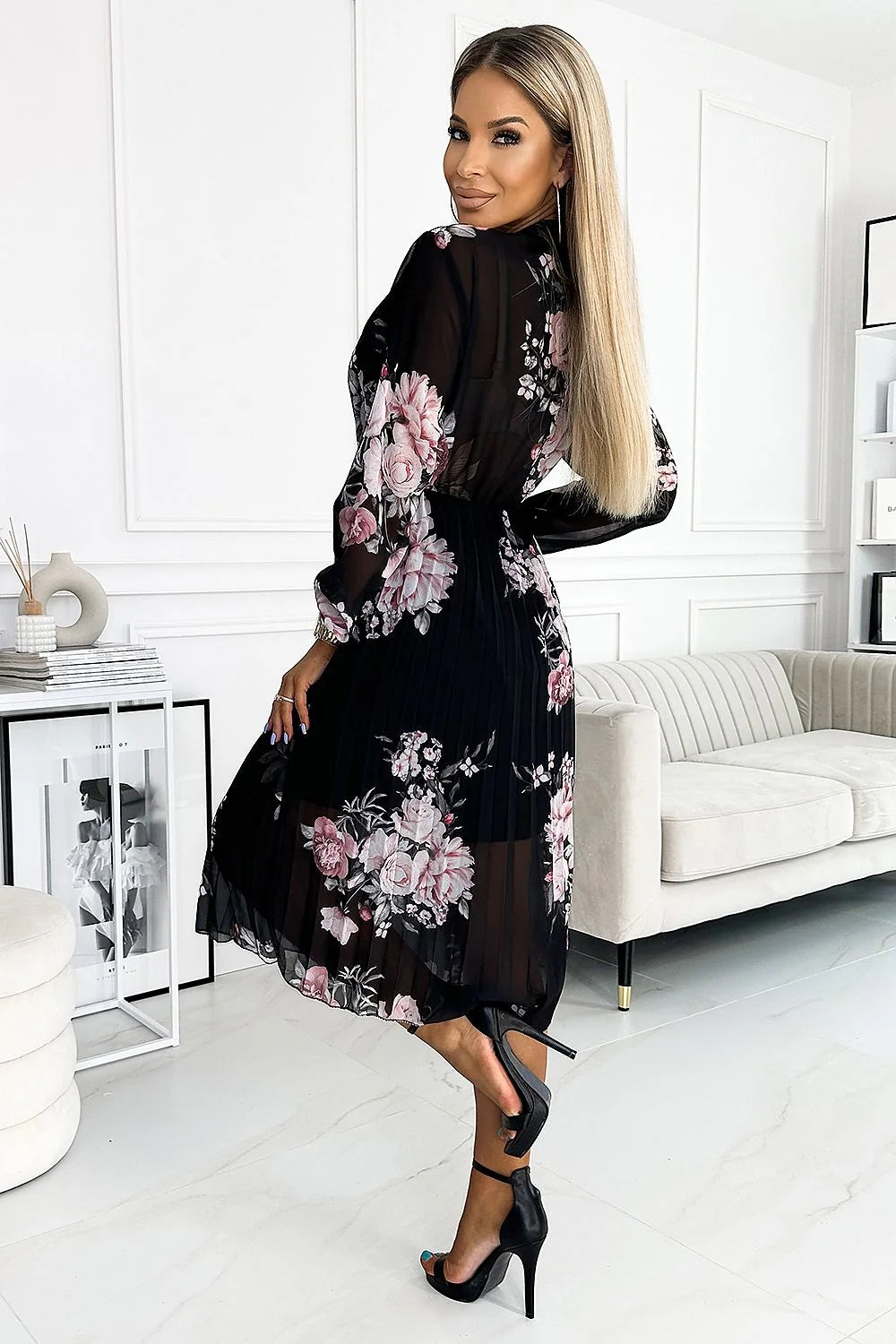 Robe de cocktail Numoco en mousseline plissée, manches longues, motif floral, taille ajustable, polyester 100%, fabrication européenne